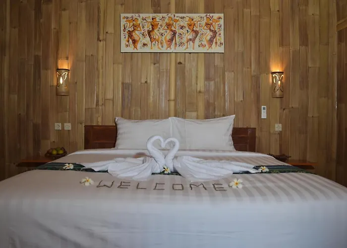 Hotel Menjangan Hill 3*